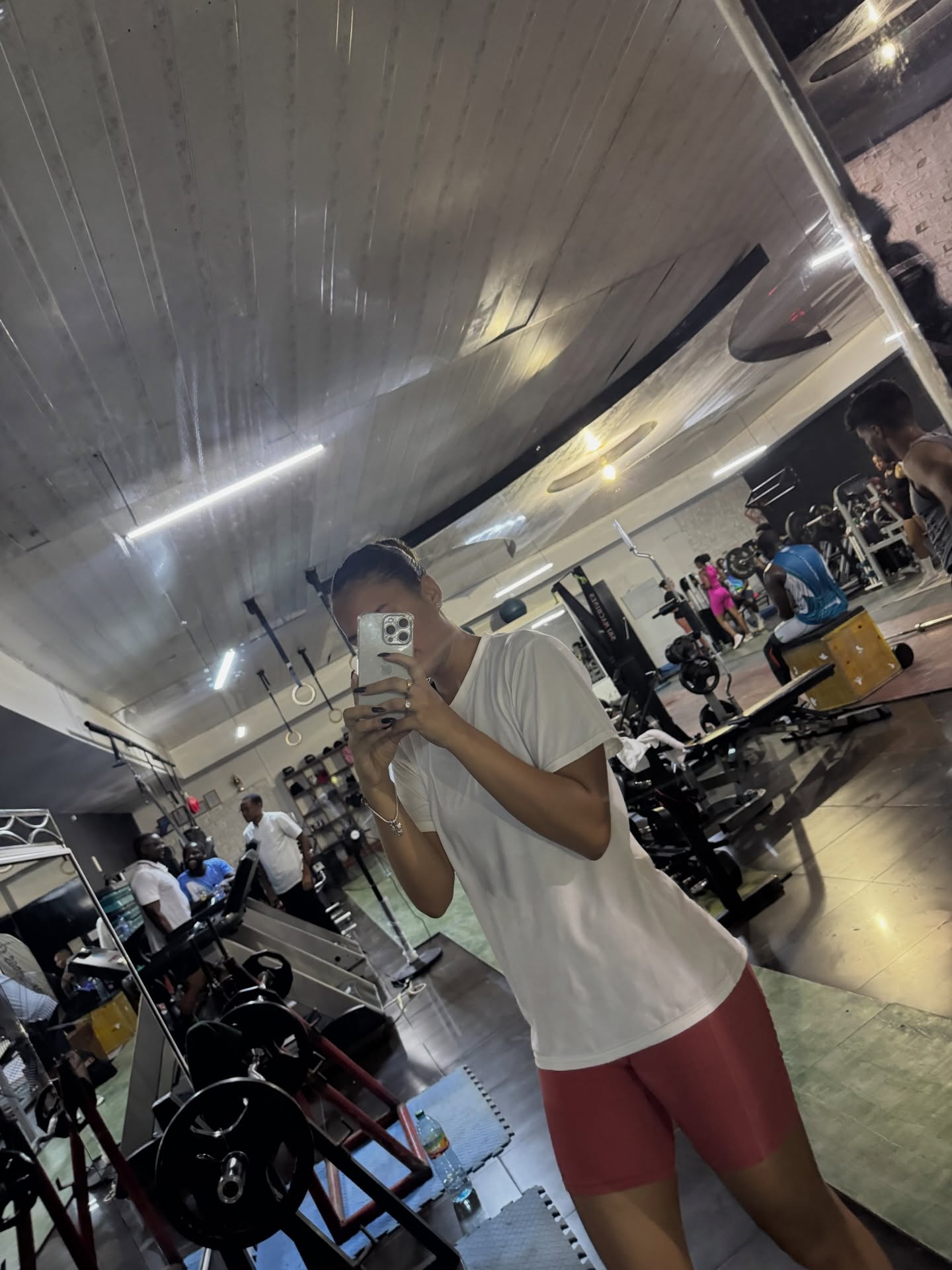 Fotos Aleatórias no ESPELHO MAIS FAMOSO DE BENGUELA!😅❤️